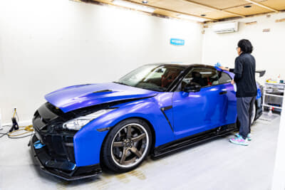 BABY EYE's：海外でショーカーを施工する匠の技術で愛車を「気軽に