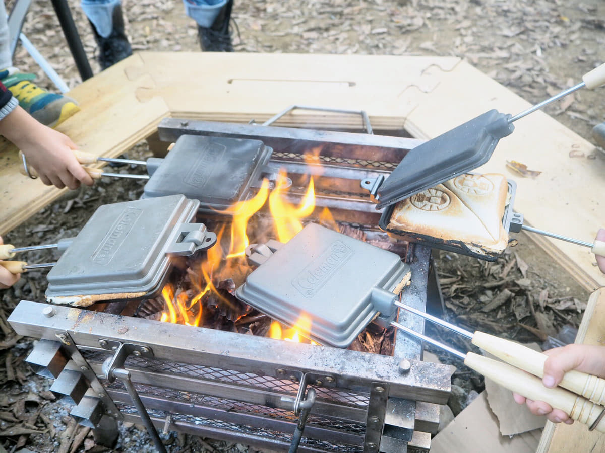 メスティン」「シェラカップ」「スキレット」！ キャンプで他を圧倒