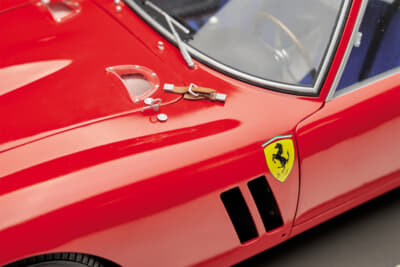 わずか1000セット限定！ デアゴスティーニから1/8スケール「フェラーリ