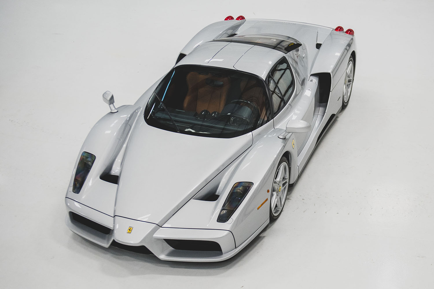 走行距離227キロの奇跡のフェラーリ！ 未開封・保護フィルムつきの