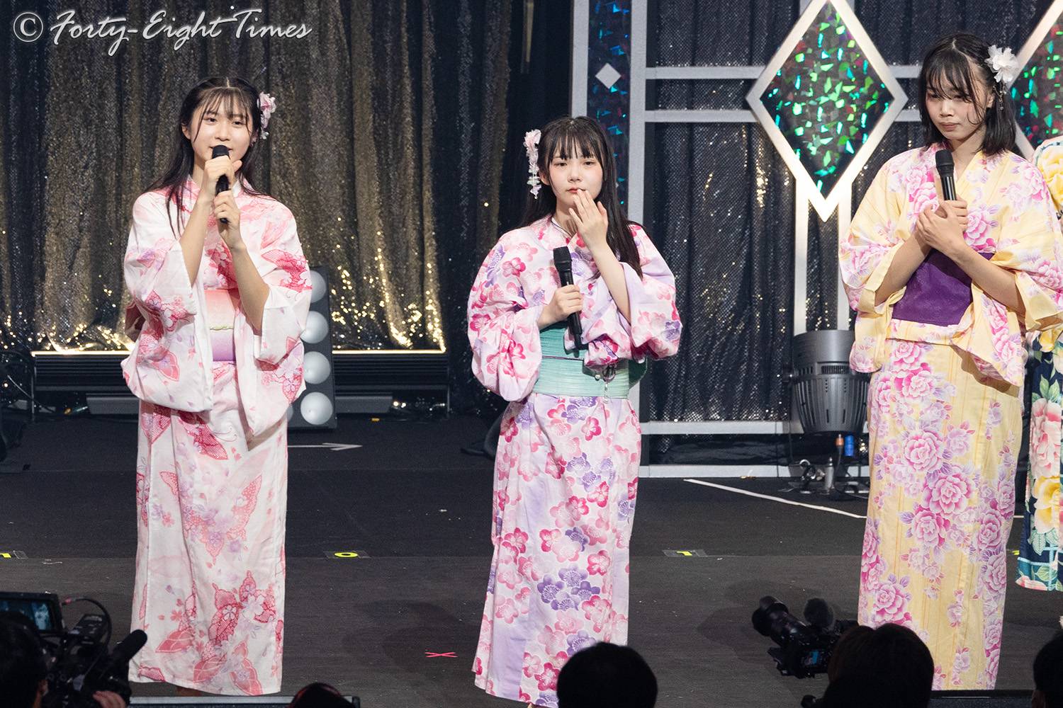 HKT48コンサートで研究生3人が昇格、秋のライブも発表 | AKB48 Group