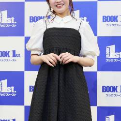 HKT48本村碧唯フォトブック「未来の手前」発売イベントで未来を語る