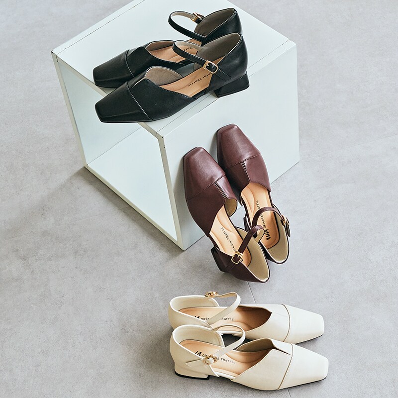 厚手クッション入り【25秋冬新作】スリットセパレートパンプス/52310