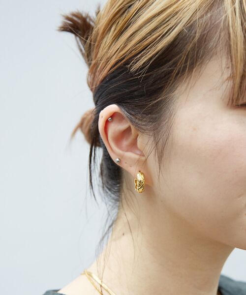 sauvage peau】キルティングデザイン ピアス / 両耳 （ピアス