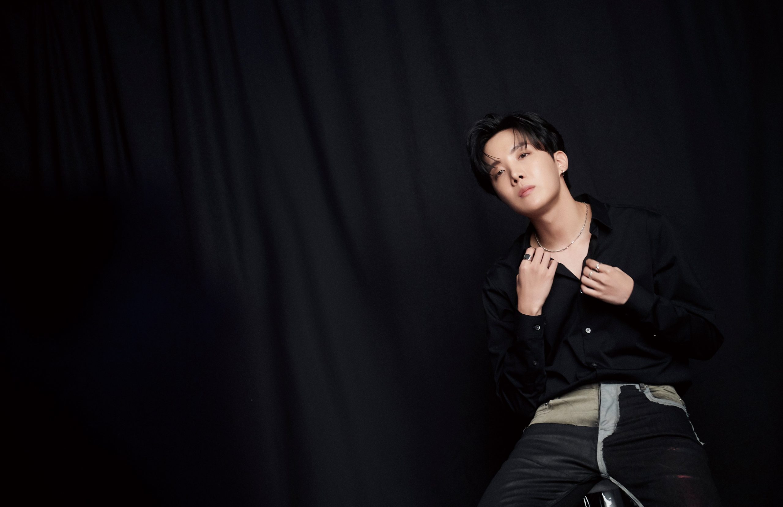 BTS写真集先行写真あり／VERY限定公開】 J-HOPEってこんな人！BTSを