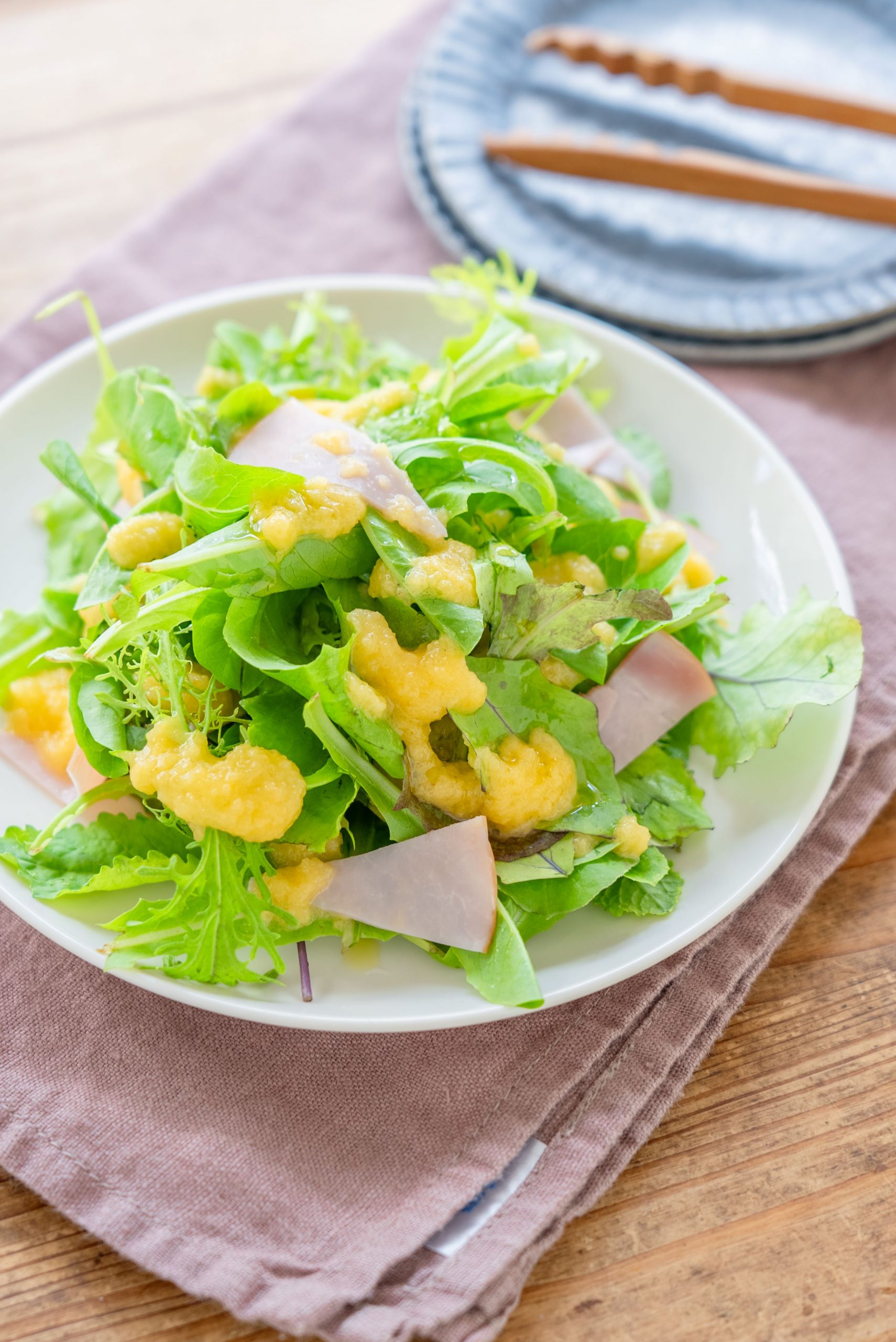 ぐっち夫婦 秋フルーツで簡単ドレッシング、いつものサラダが見違える