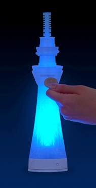 500円玉なら6万3400円以上貯まる――涼しげに光る「東京スカイツリー