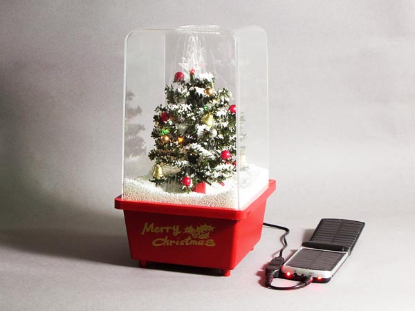 ソーラーパネル搭載でPCレスでも動く「線上のメリークリスマス8