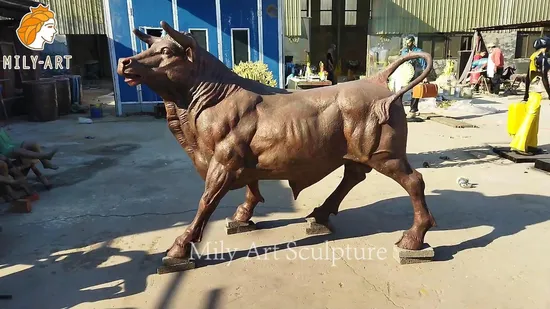屋外大型動物彫刻 ブロンズの牛の像 - 中国 動物の像、ブロンズ・ブル