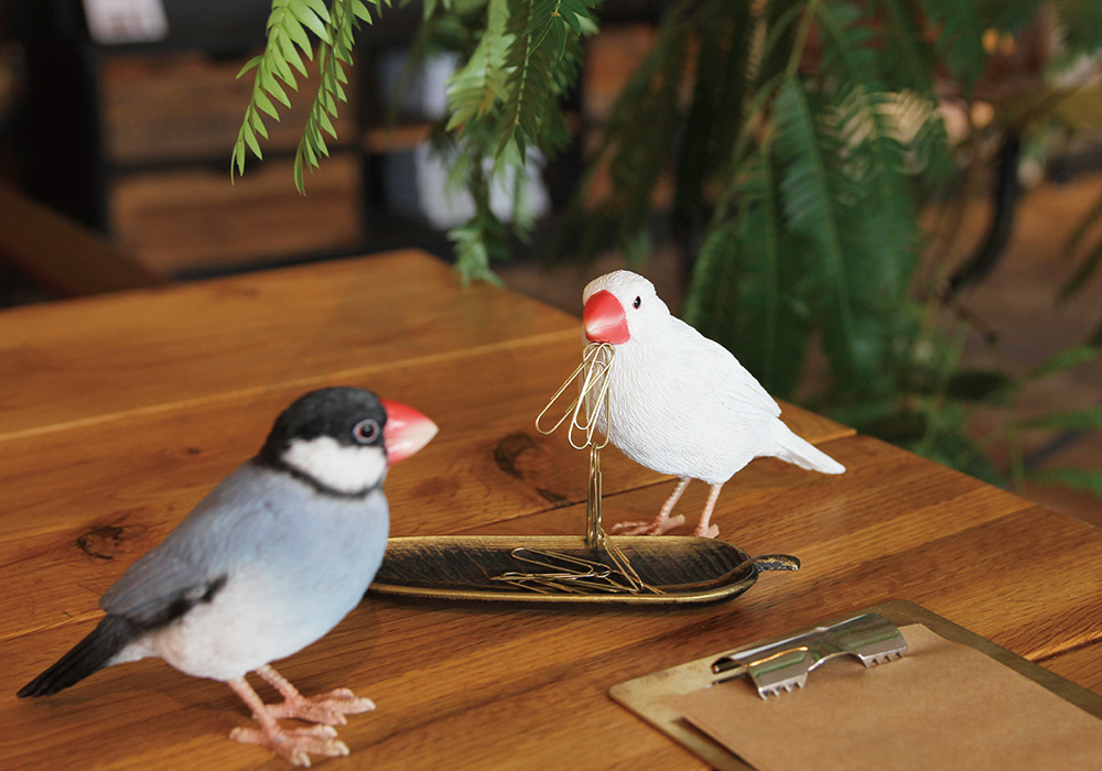 リアルな文鳥のオブジェBIRDIE BILL JAVA SPARROW（バーディ ビル