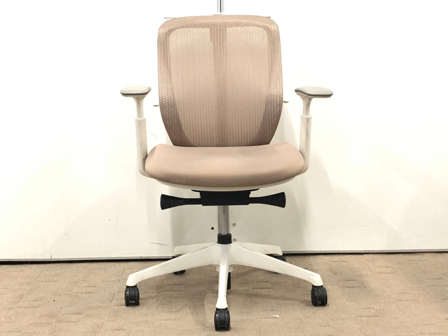 中古】シルフィー オカムラ/okamura 肘付ローバックチェア 352907