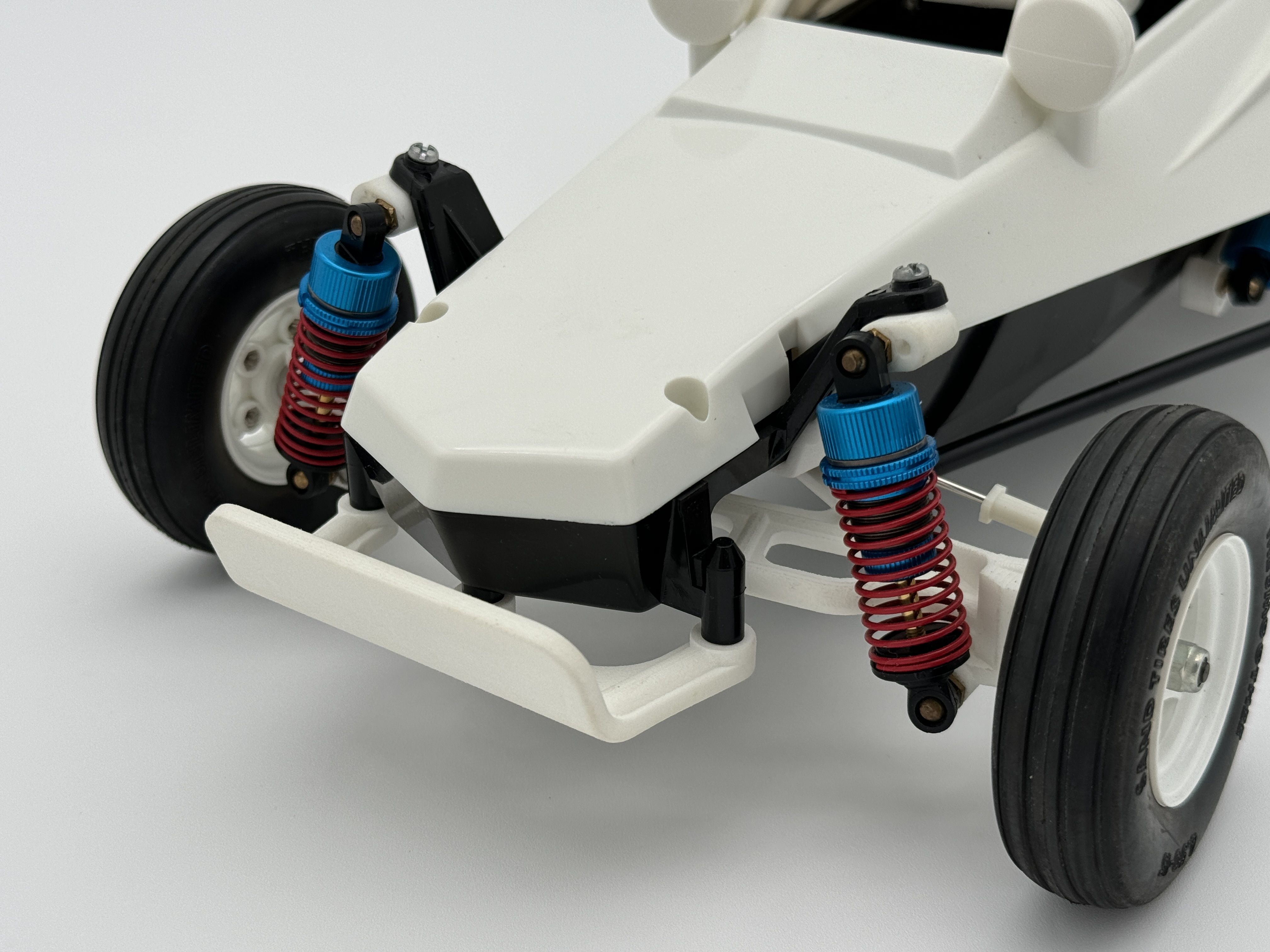 RC-Laboratory】フロントバンパー ＜グラスホッパー1/2 ホーネット用