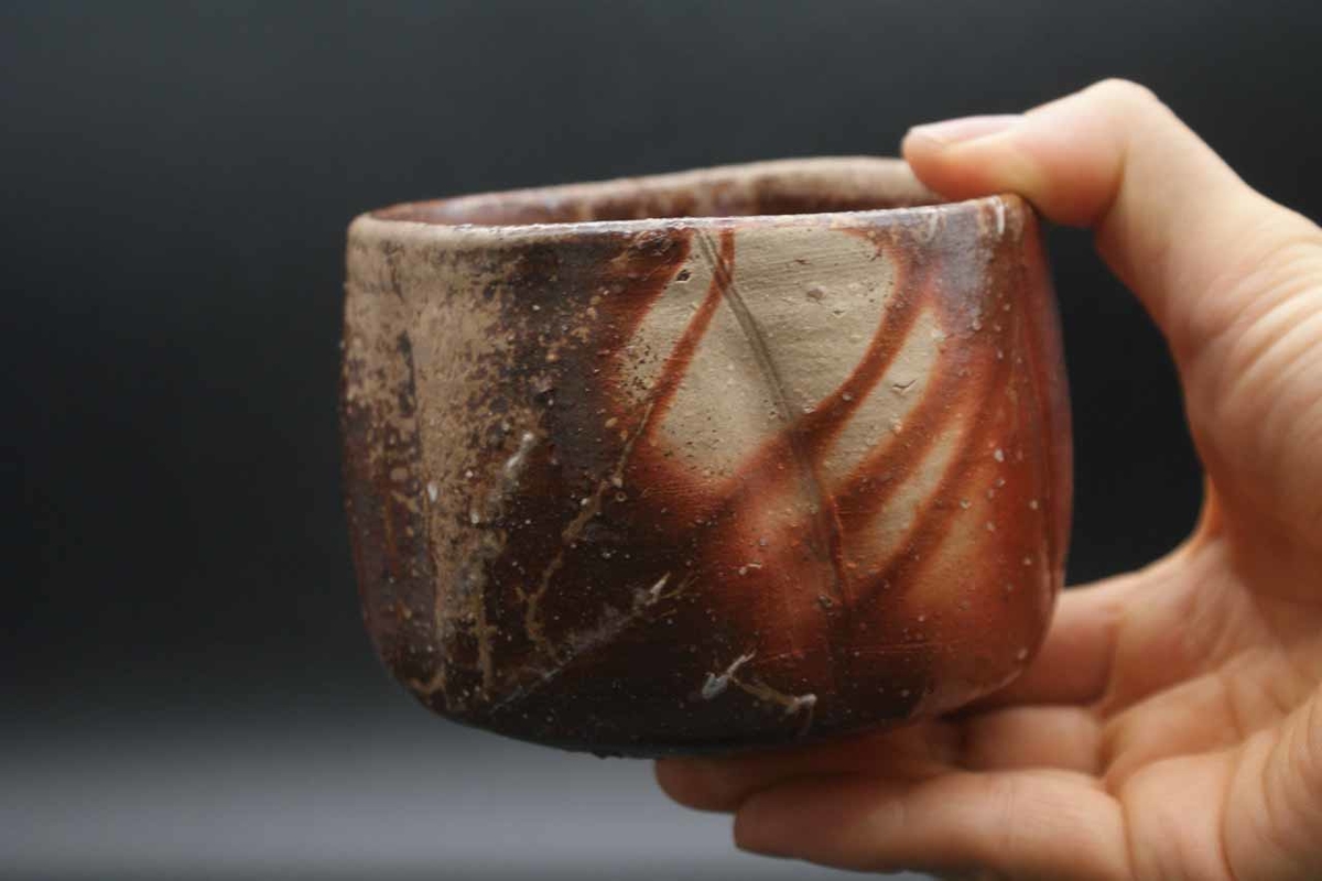 人間国宝》伊勢﨑 淳 作 備前 茶碗（桐箱後日） | 陶備堂オンライン