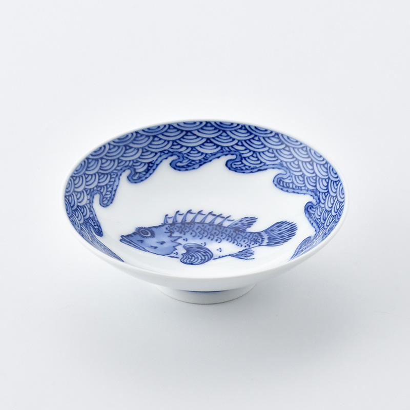 平戸松山】平戸盃 波青海波魚紋（かさご） | 三川内焼オンライン・ショップ