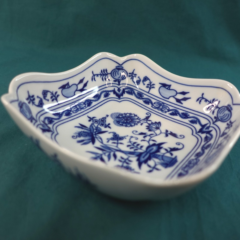 ZWIEBELMUSTER[ツヴィーベルムスター] ORIGINAL BOHEMIA ボヘミア