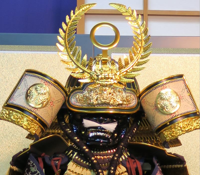 伝統的 五月人形 金色 兜と弓矢セット 徳川家康 貴翔作 戦国名将兜