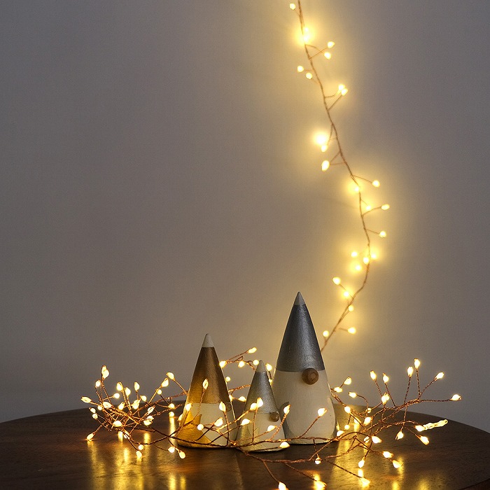 枝のLEDデコレーションライト グロート 2.5m シルバー カッパー LED