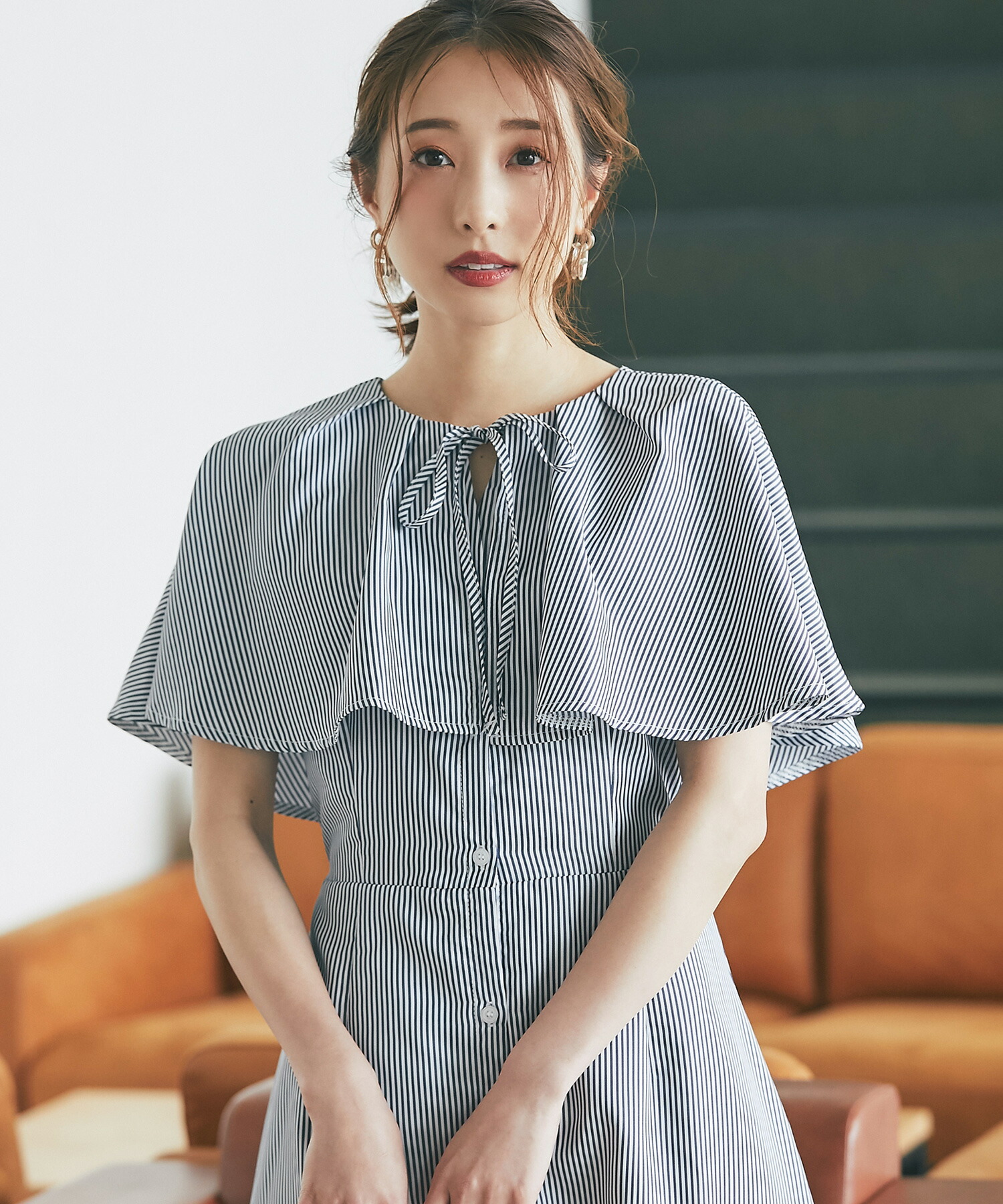 冨張愛さん着用】ケープカラーワンピース