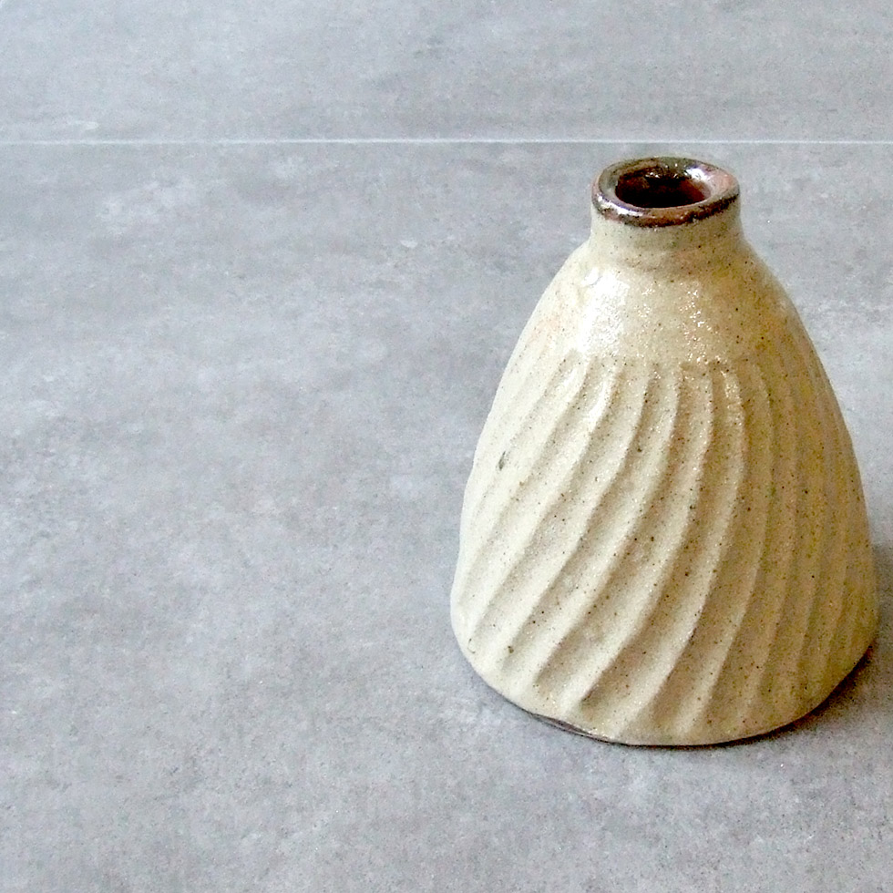 楽天市場】やちむん 民藝 読谷山焼 北窯 宮城正享 三角花器大 花瓶