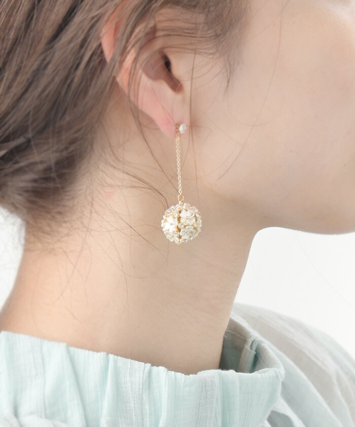 フラワーボールロングチェーンピアス P5254 | ピアス,フラワー