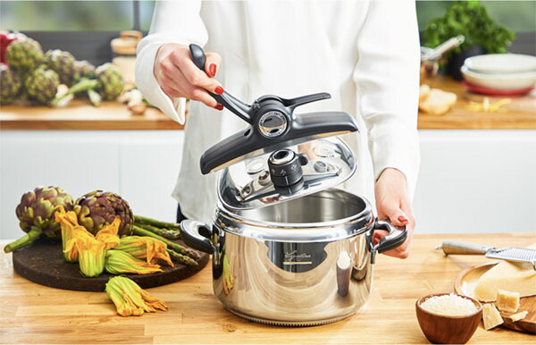 楽天市場】ラゴスティーナ 圧力鍋 ノビア・イージーアップラゴ