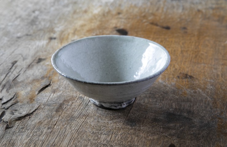 楽天市場】粉引平飯碗 小 180g 奥田誠二 信楽焼 伝統工芸 白 日本製