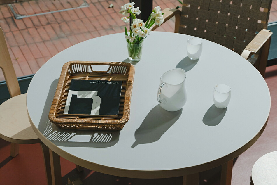 アアルト テーブル 円形（アルテック／Artek） フリーデザイン ｜ 北欧