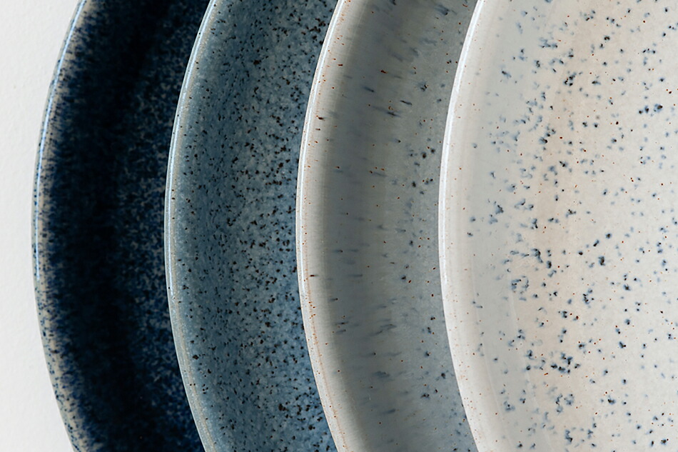 Denby 21cm 平皿　9枚セット Amazon.com | Denby - Arc White Porcelain Medium Plates Set of 6-9