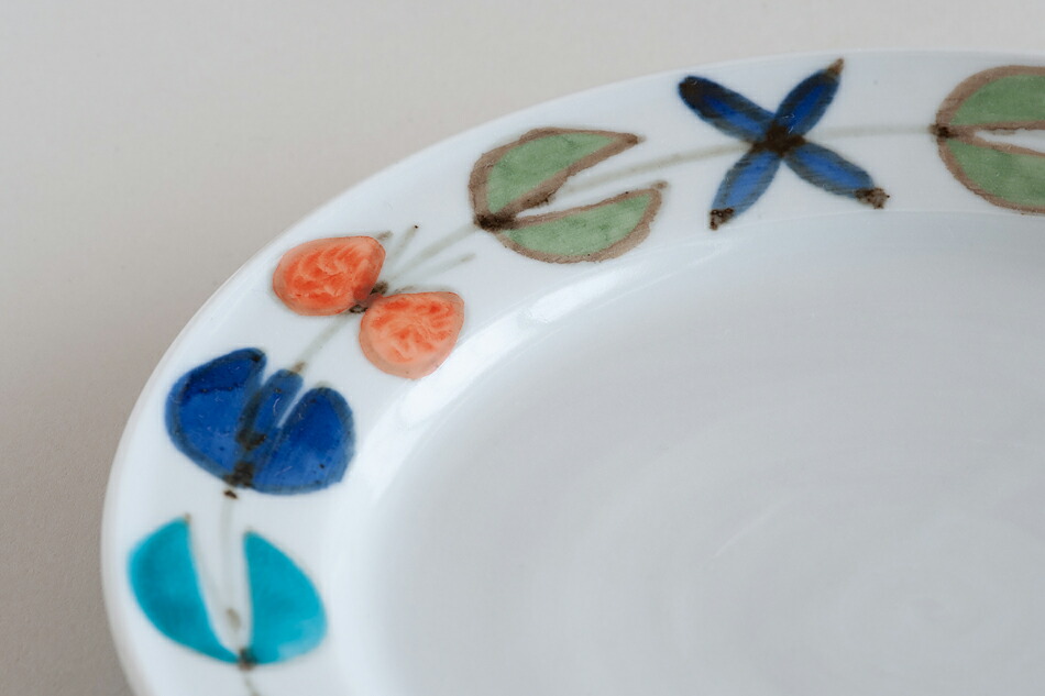 色絵花繋ぎ 平皿（徳永遊心） フリーデザイン ｜ 北欧・ロングライフ