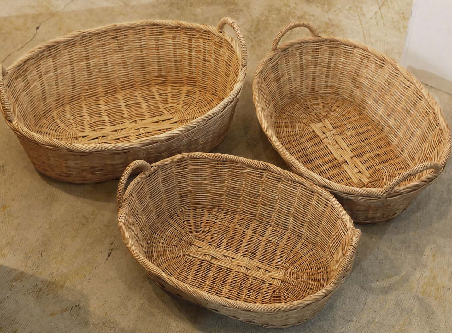 松野屋 | ラタン取手付楕円バスケットロータイプ L | HIGHTIDE