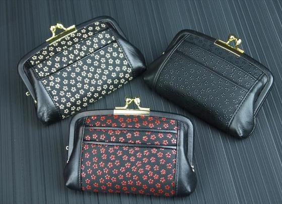 楽天市場】【国産鹿革印伝がま口財布 さくら柄角5P】さくら模様 3色