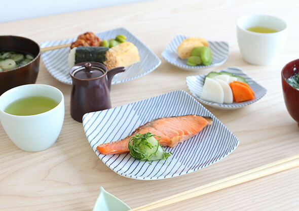 白山陶器 重ね縞 長焼皿 25.5cm ホワイト/ブルー | soluno