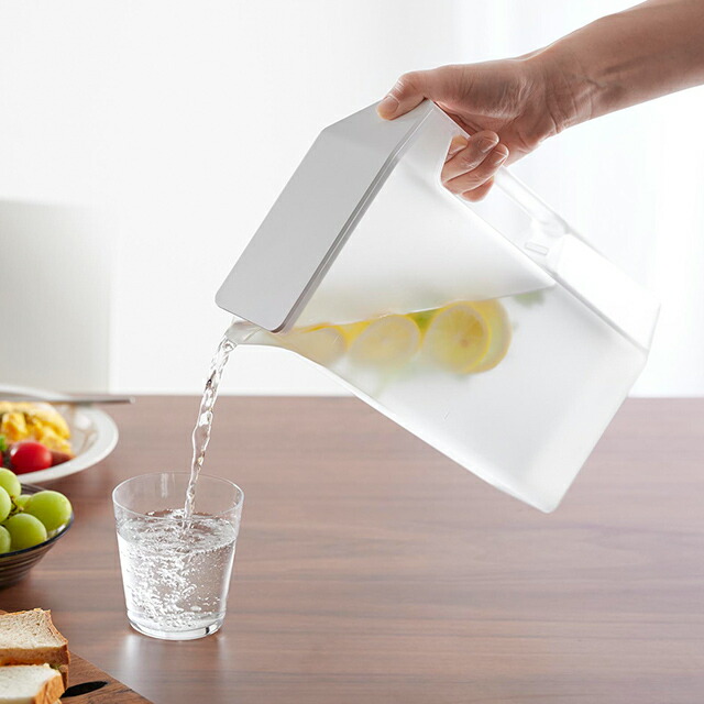 お取り寄せ】山崎実業 tower ハンドル付きスリム冷水筒 タワー2L