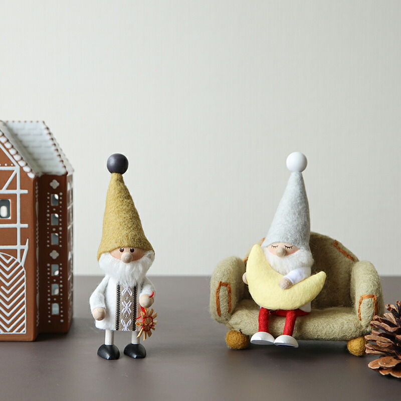 NORDIKA nisse (ノルディカニッセ) ストローオーナメントを持った