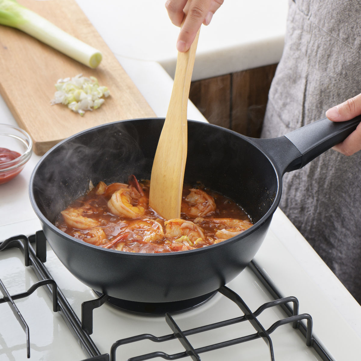 楽天市場】フライパン 24cm 深型 IH対応 ガラス蓋付き 菰田欣也監修