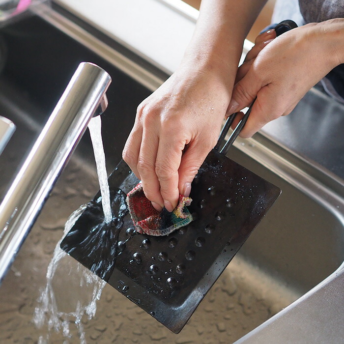 鉄のトーストパン M / メタルアートファクトリー | 食器と料理道具の