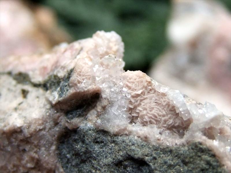 国産原石 インカローズ (菱マンガン鉱) 原石 1個売り 重さ15g-25g