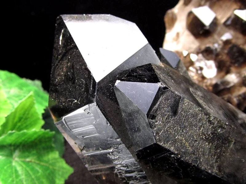 高品質 黒水晶 モリオン クラスター原石 1個売り 重さ約200g-250g 最強