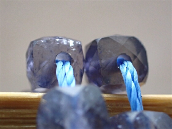 楽天市場】【連売り商品】アイオライト キューブカット Φ4×4mm 約90粒