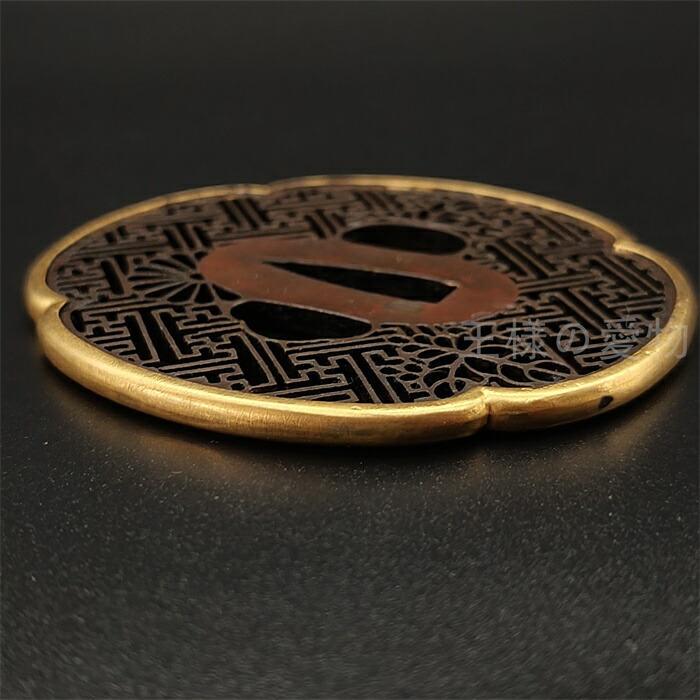 楽天市場】日本刀装具 刀鍔 唐草五三の桐図 銅地 金工 細工 鍔 つば