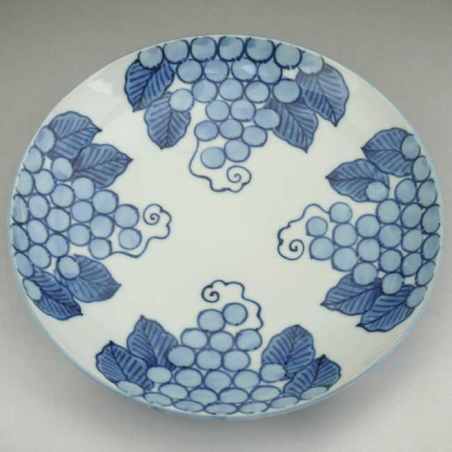 染付葡萄絵 皿 7寸 - 京焼清水焼 松韻堂