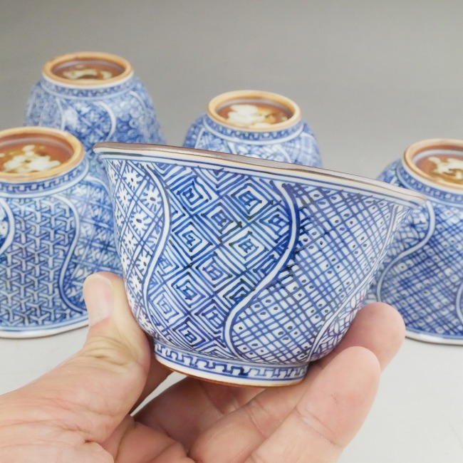 染付捻祥瑞汲出碗揃え 春晃 - 京焼清水焼 松韻堂