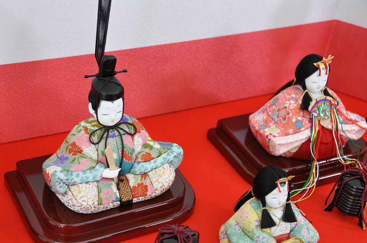 一秀作☆木目込み三段十五人収納飾りセット 【P81418】美しい白桐と桜