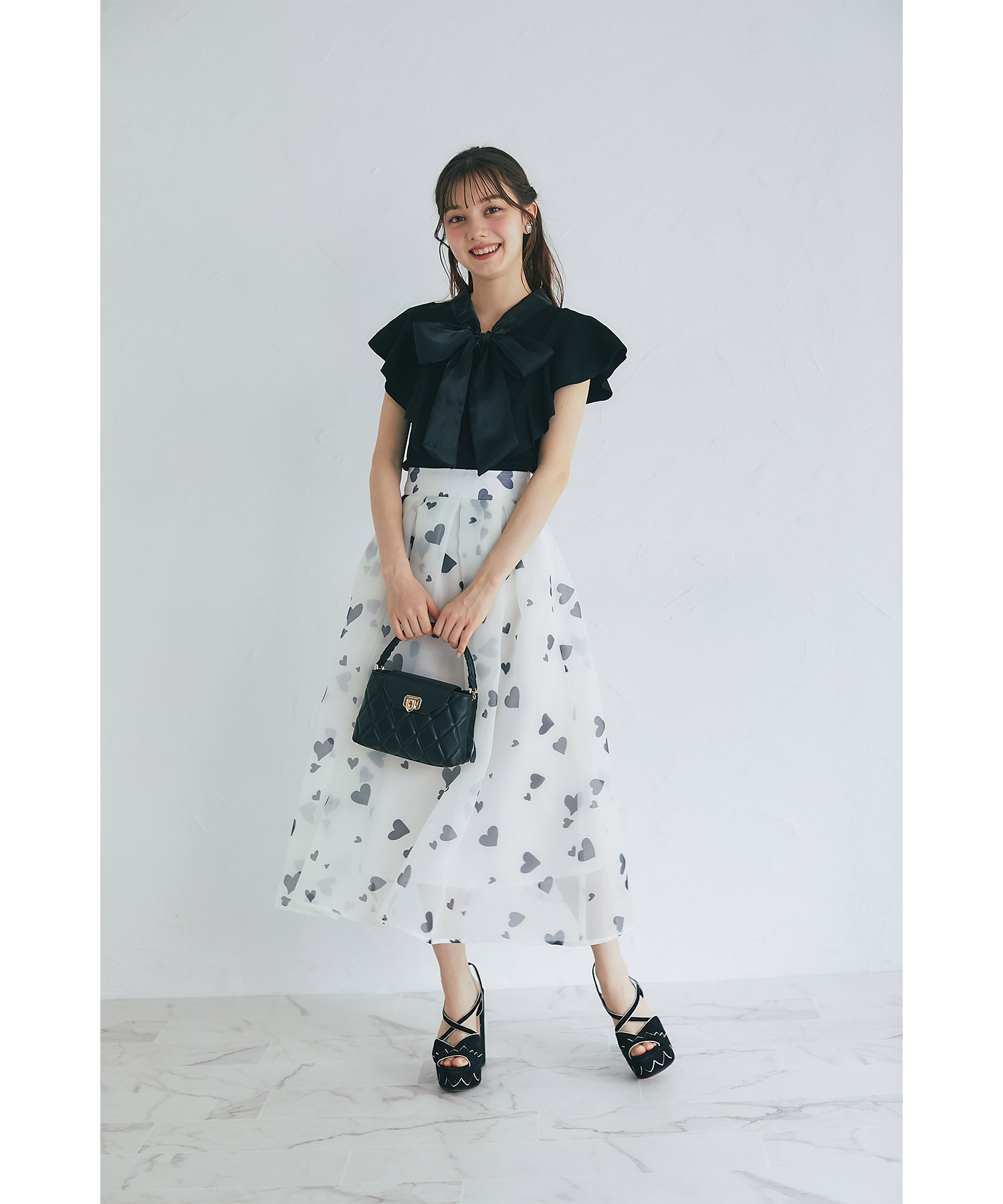 シアーボウタイリボン付き切り替えニットプルオーバー