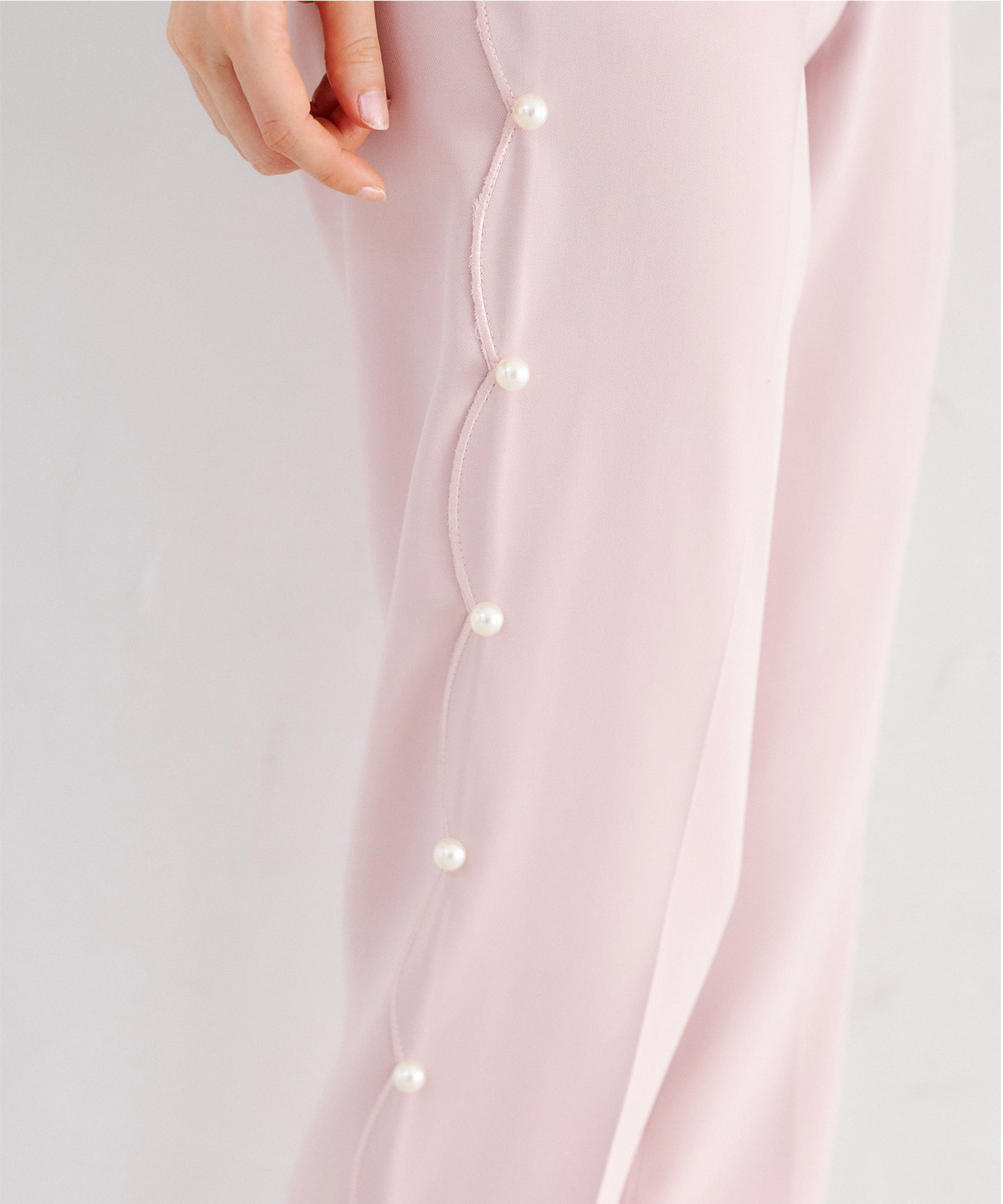 パール付きサイドスカラップテーパードパンツ