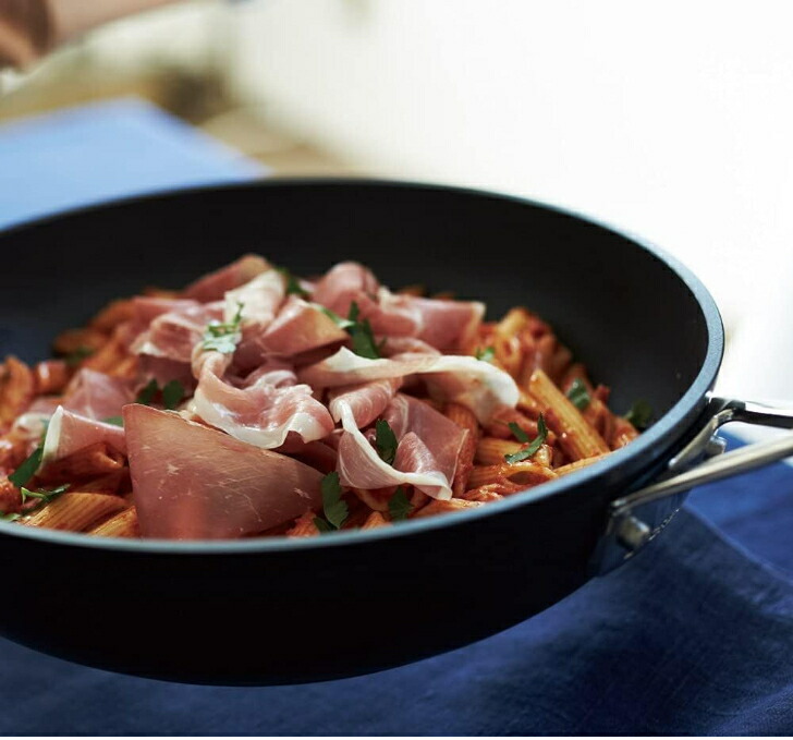 楽天市場】【TNS保証付】ルクルーゼ TNS シャローマルチパン 24cm 直火