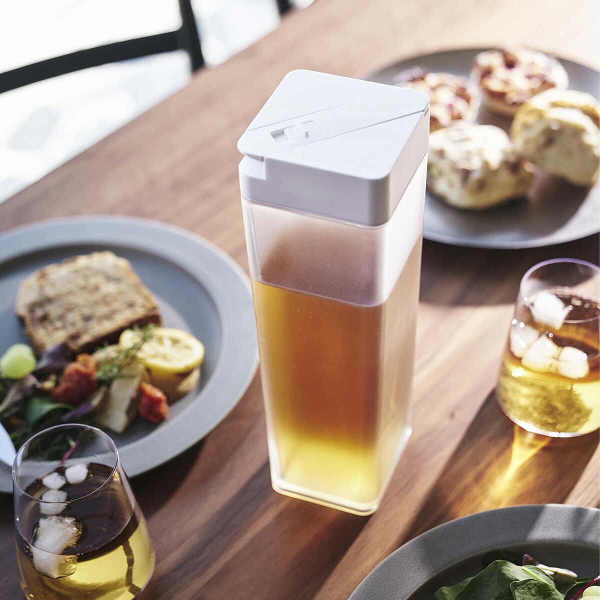 山崎実業(yamazaki) tower【倒して置ける冷水筒 タワー 】 麦茶ポット