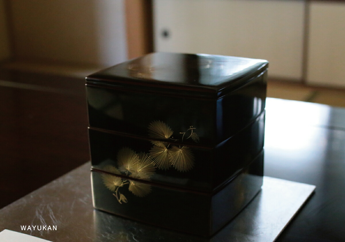 輪島塗 朱呂色塗 忍草 沈金2段重箱 輪島塗 朱呂色塗 忍草 沈金2段重箱