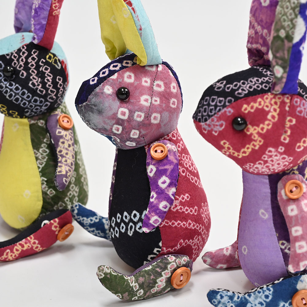 有松絞り うさぎ いぐさ人形 ぬいぐるみ かわいい インテリア：つゆ