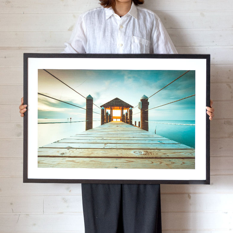楽天市場】アートパネル 写真 風景 桟橋 海 フレーム付き 幅90cm